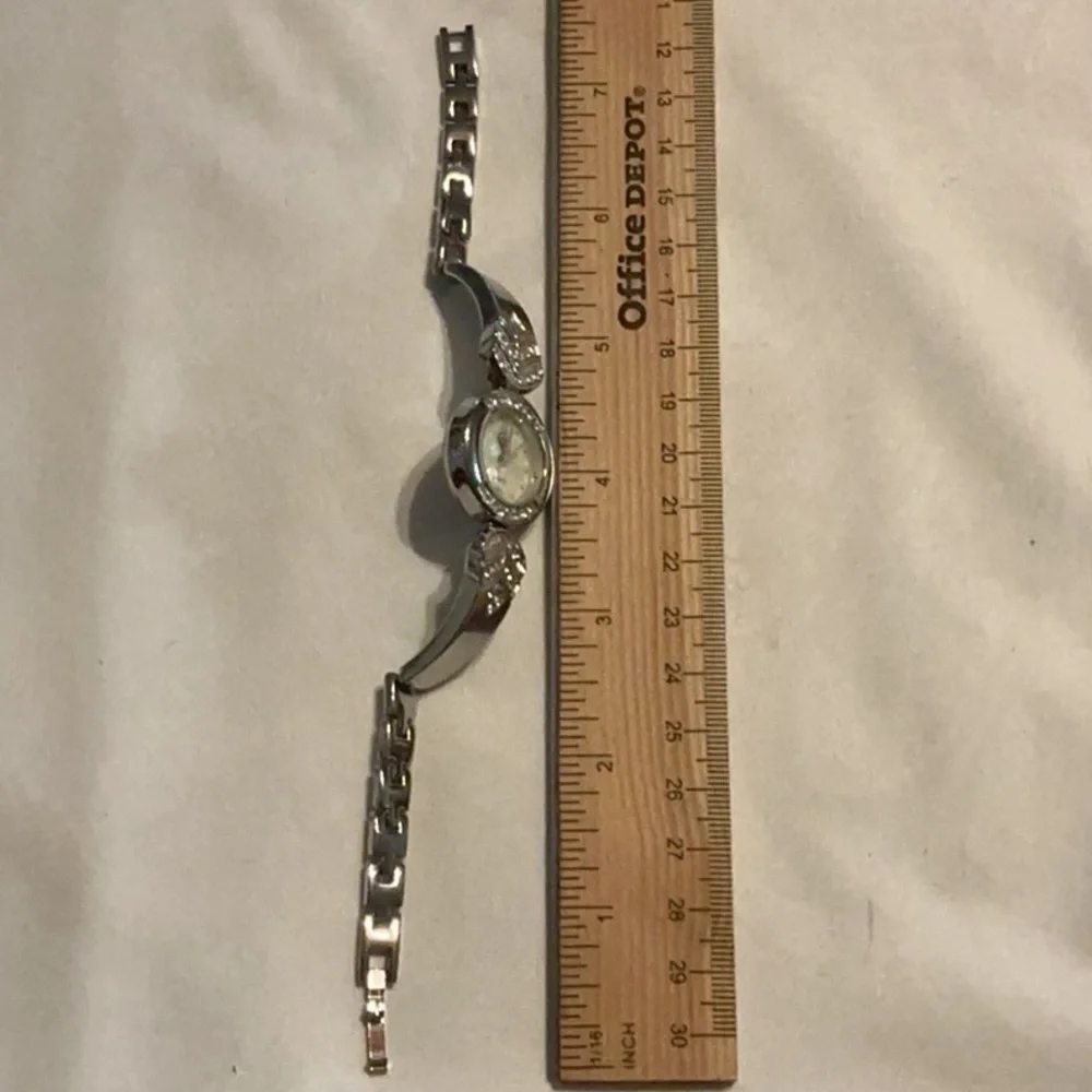 Silver Crystal Accent Women's Bracelet Watch - Gold Coast GC Quartz Japan